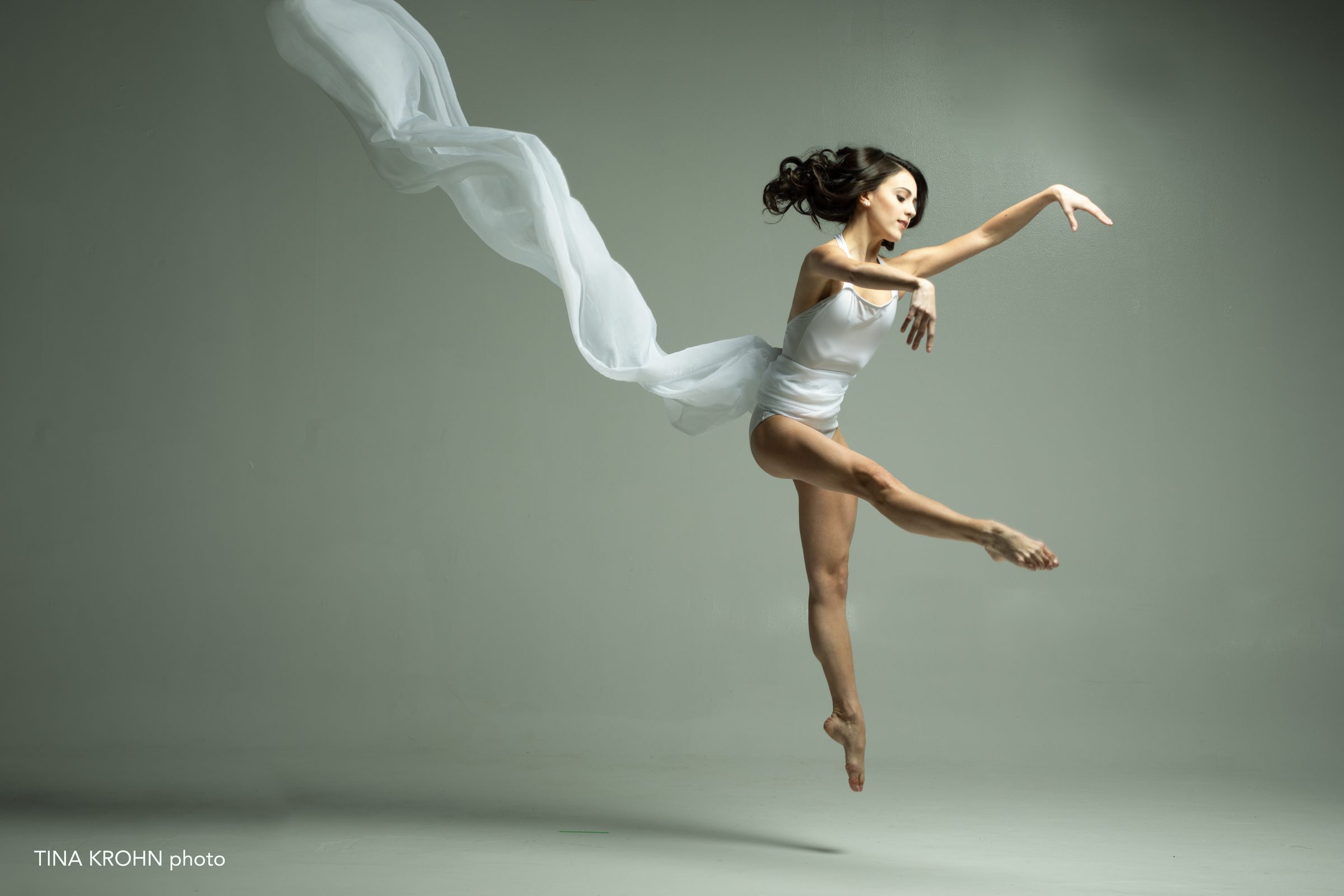 Dancer portrait studio